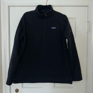 Women’s Patagonia fleece lined pullover.